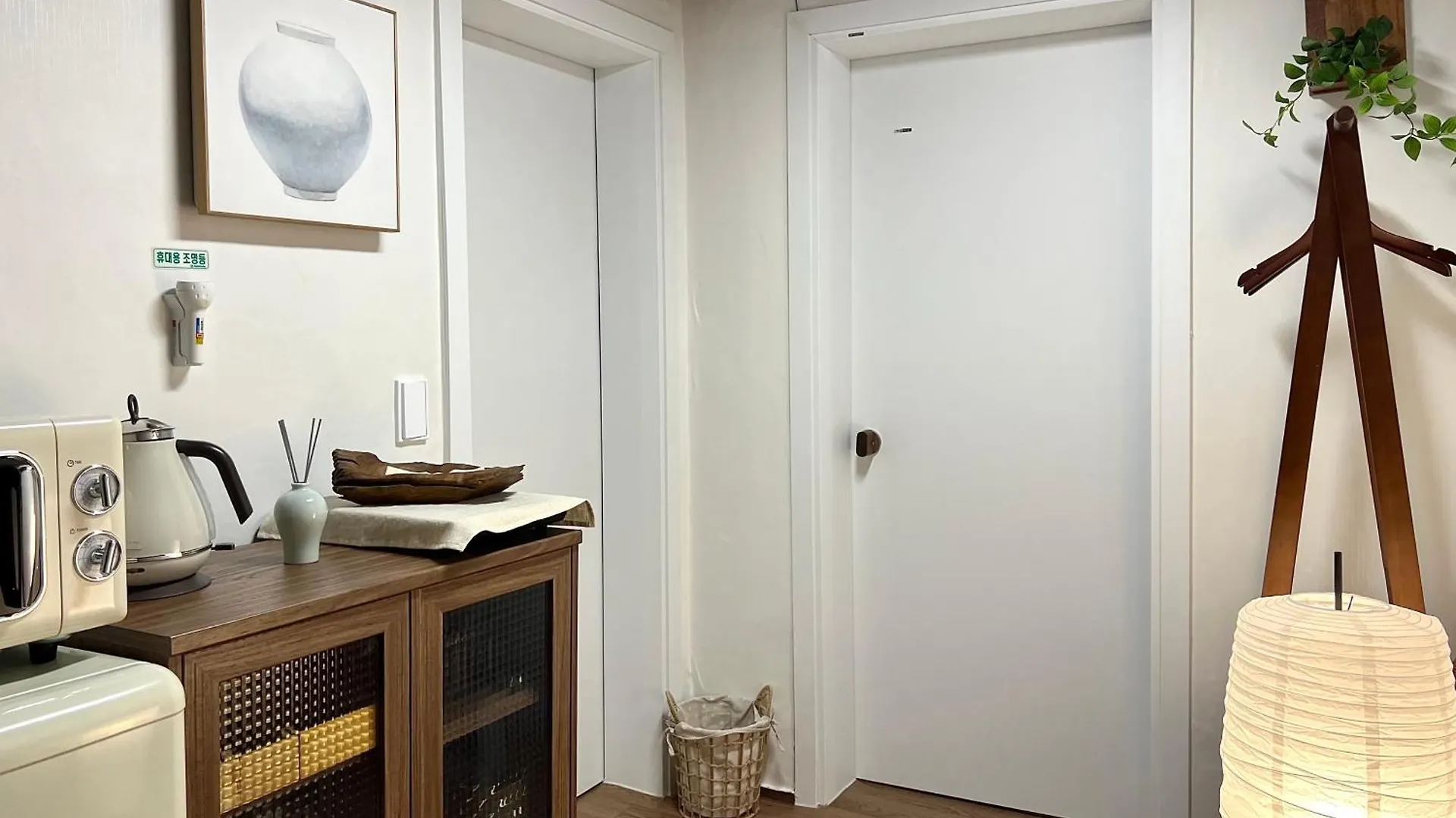 Hongik University Station 3 Minutes Away From The Hotel Seúl Apartamento