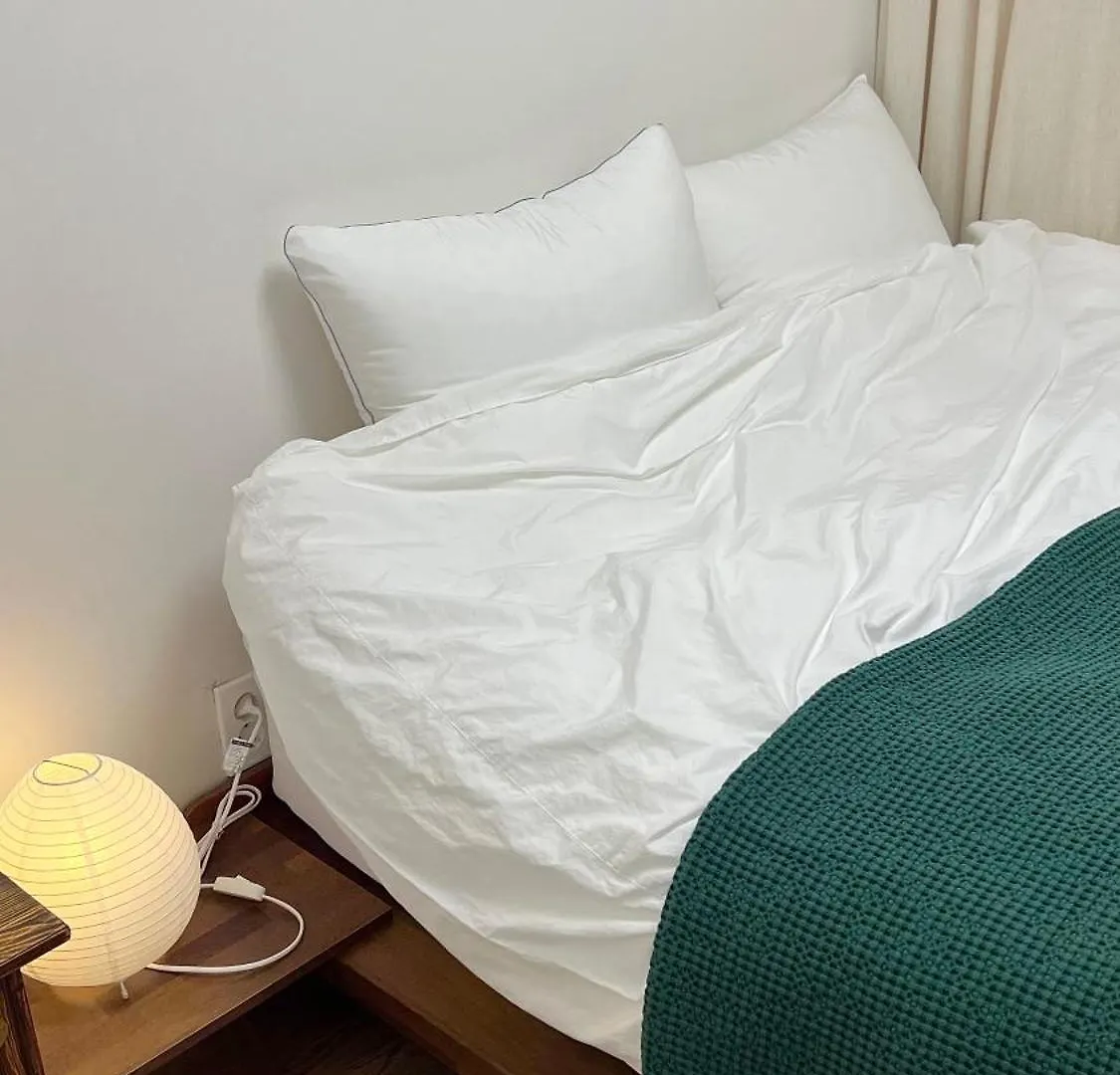 Hongik University Station 3 Minutes Away From The Hotel سيول